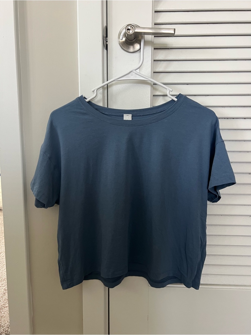 Lululemon Tshirt - Slightly Cropped